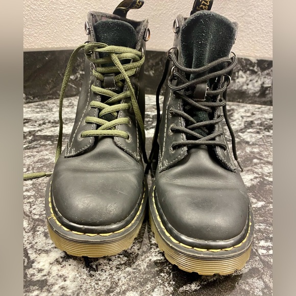 Dr. Martens Luana 7 Eyelet Lace Up Black Boots Women’s Size 6 UK 4 Leather - Picture 16 of 16